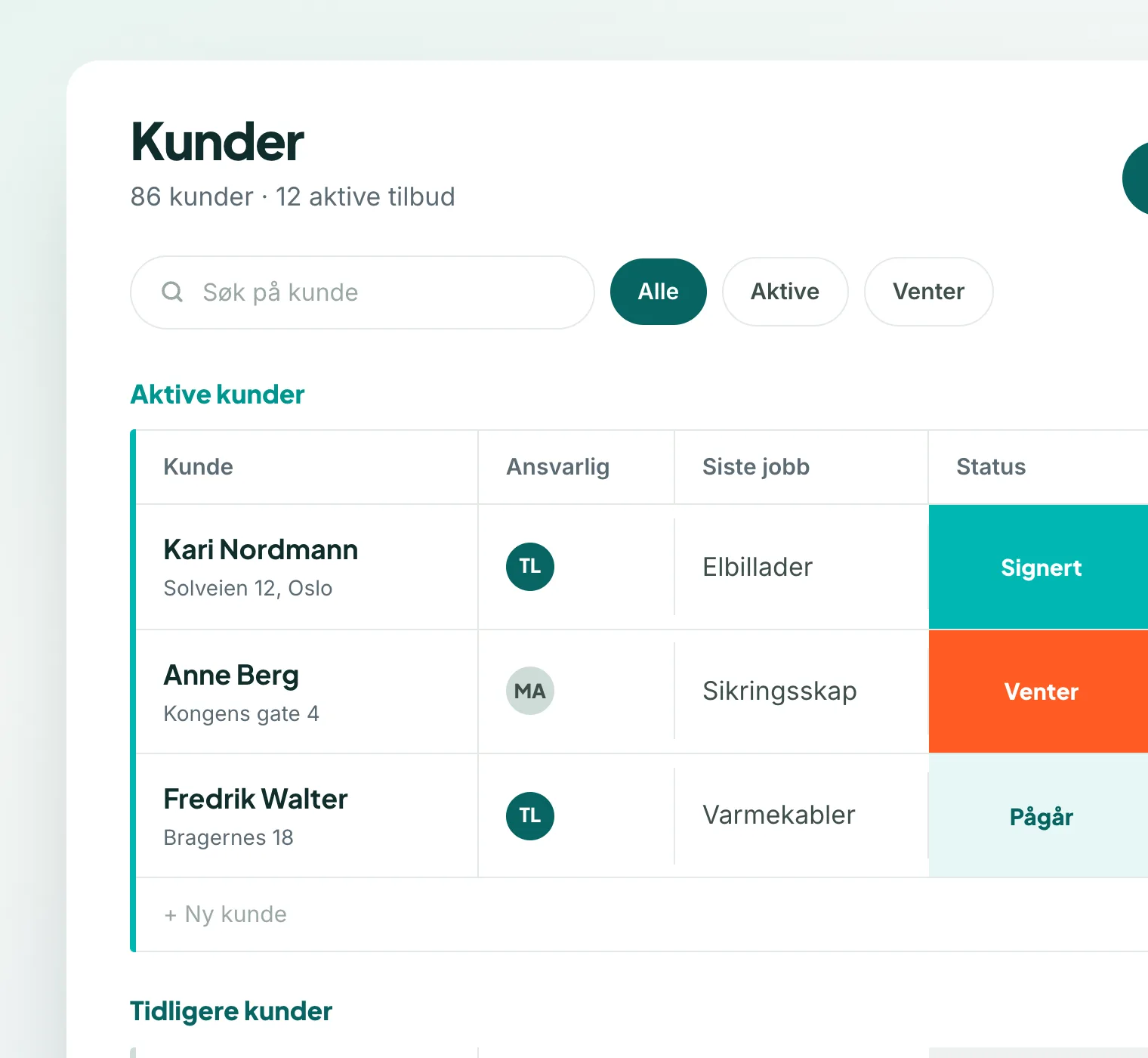 Kundelisten i Aptly med filter på status og ansvarlig